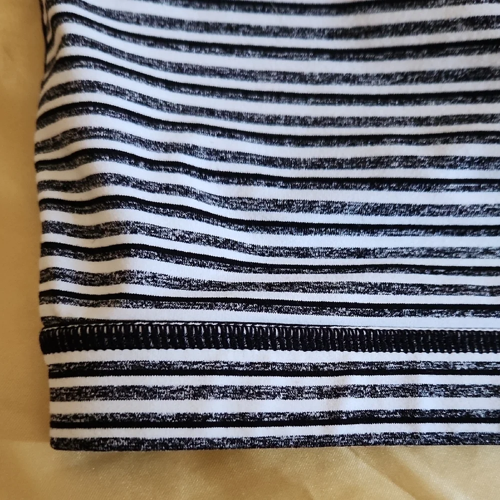 Mono B Black Activewear Top Sz S